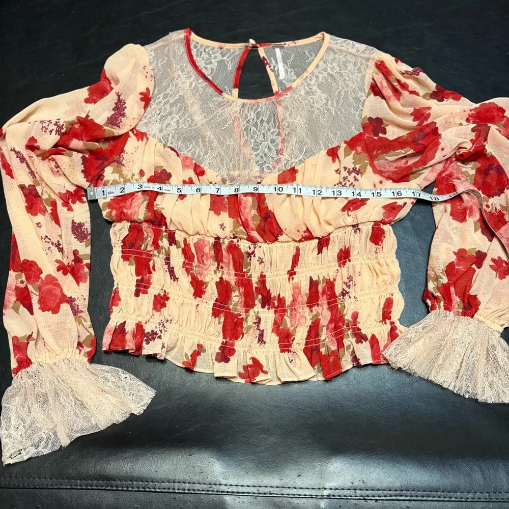FREE PEOPLE Daphne PINK & RED Romantic FLORAL Lace SMOCKED Ruched BLOUSE Large